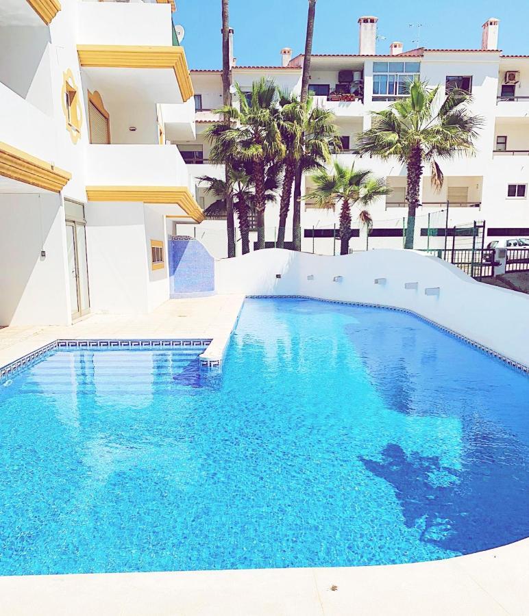 Apartment, 10 Mins Walk To * Albufeira