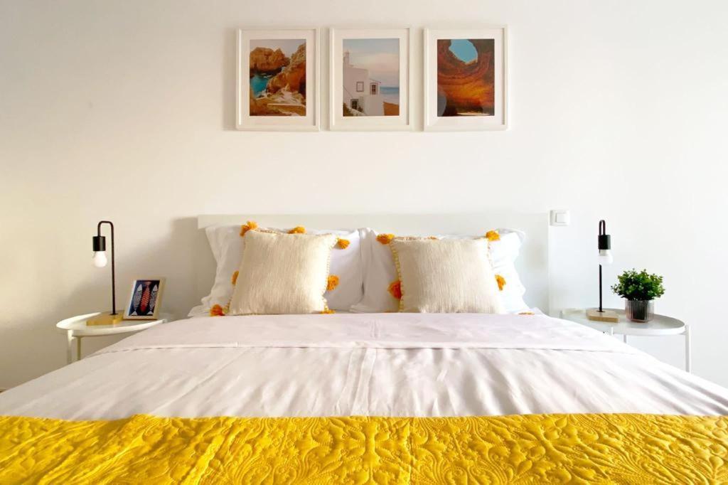 Apartment, 10 Mins Walk To * Albufeira