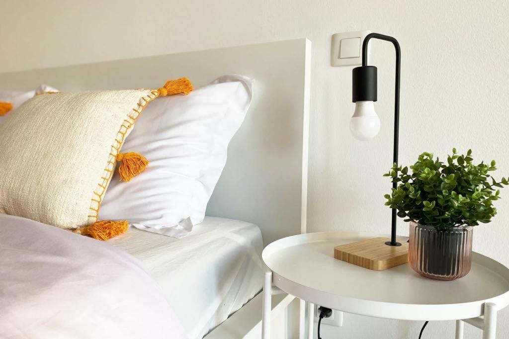 Apartment, 10 Mins Walk To Albufeira