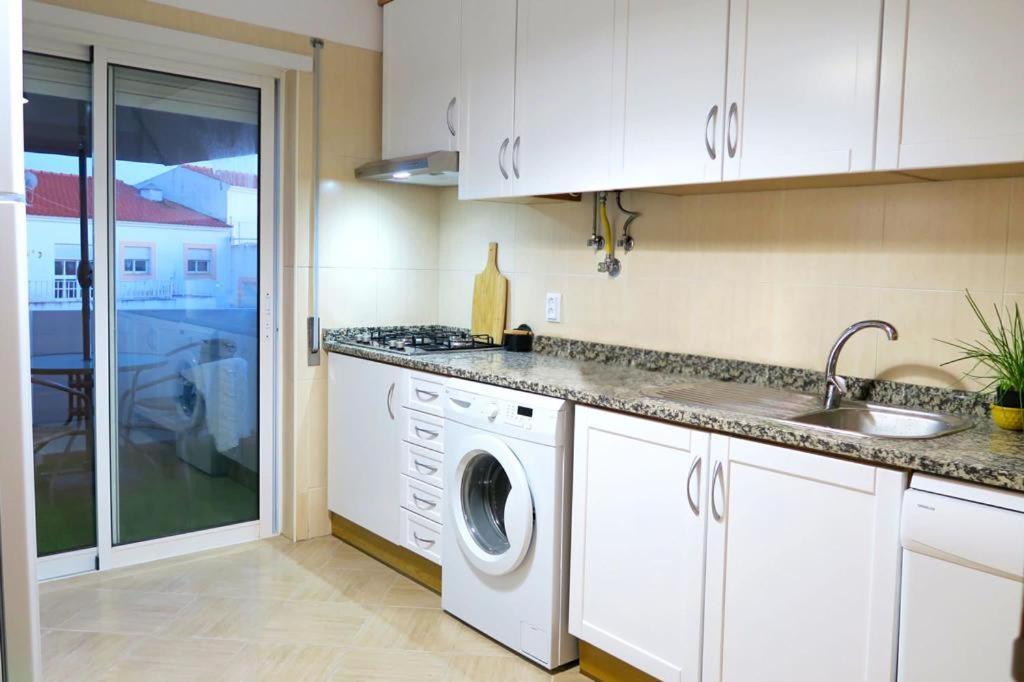 Apartment, 10 Mins Walk To Apartment