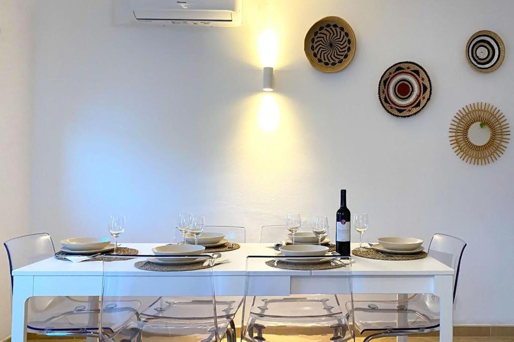 Apartment, 10 Mins Walk To * Albufeira
