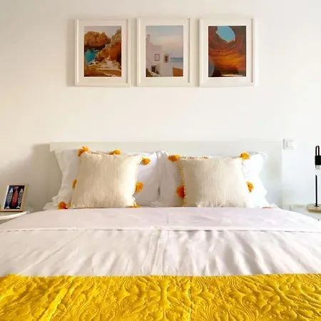 Albufeira Central Apartment, 10 Mins Walk To Beach Exterior photo